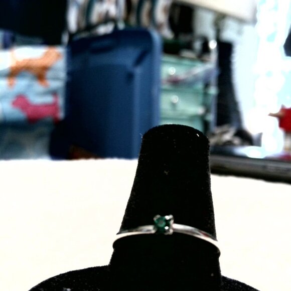 🐸🐸2 rings 1 pink 1 green 4.5 and 5.5 - Picture 3 of 6